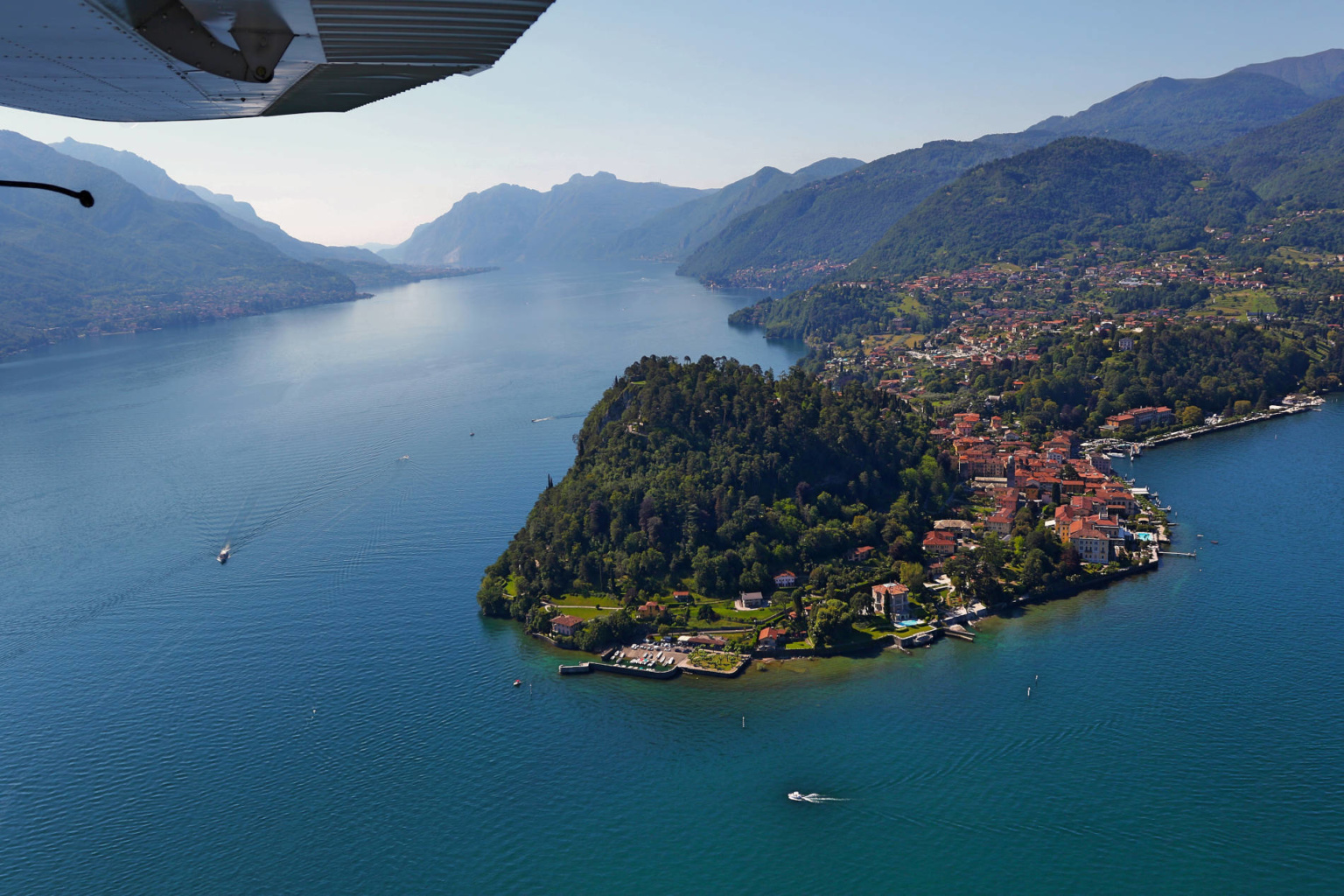 aereo-club-como-volare-dal-blu-del-lago-al-blu-del-cielo-2.jpg